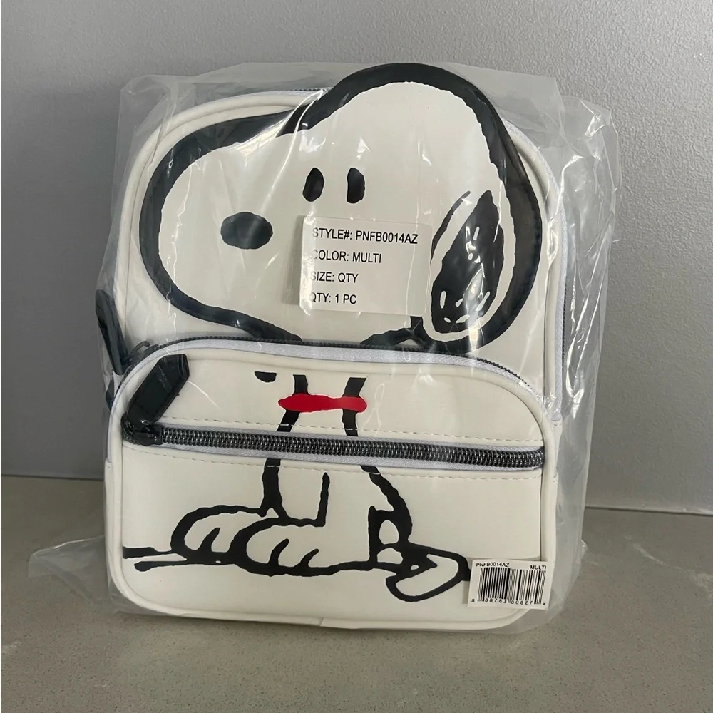 Snoopy mini backpack! - Picture 3 of 7